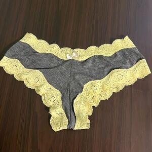 Cheeky undies size small